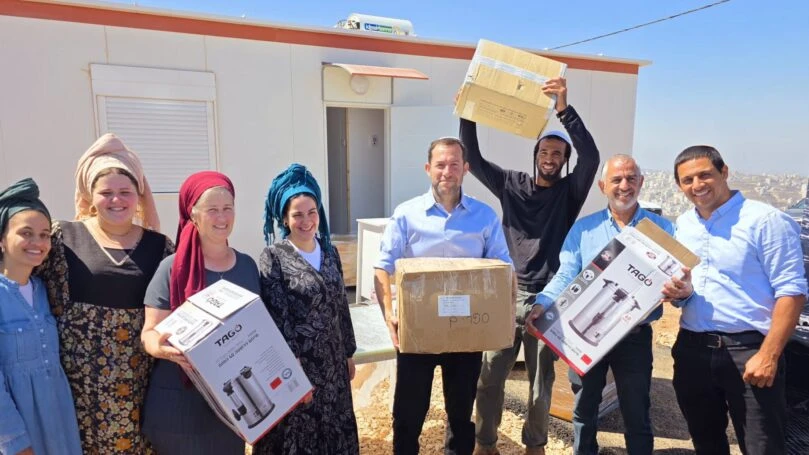 היסטוריה: המשפחות הראשונות עולות להתיישב ביישוב החדש עיבל