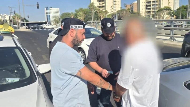 "השאיר אותו לבד": פרשת העוקץ המזעזעת של קשיש ע"י נהג המונית