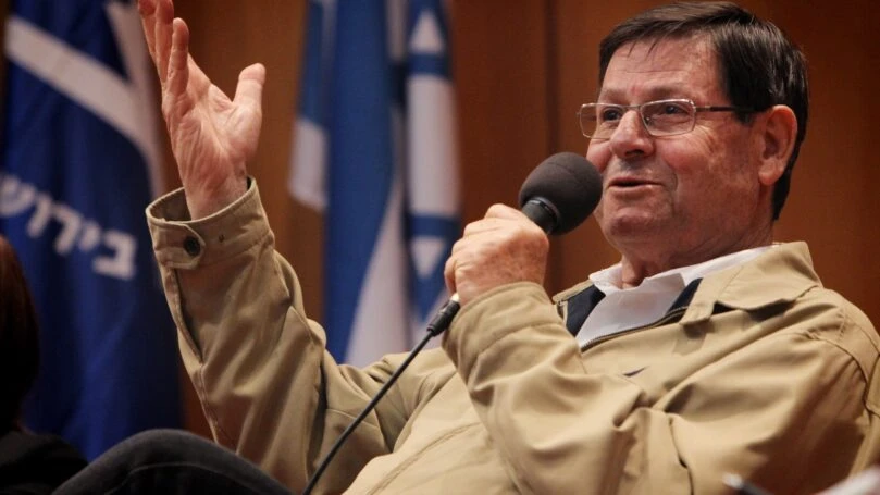 מגיש הטלוויזיה המיתולוגי חיים יבין הלך לעולמו בגיל 93