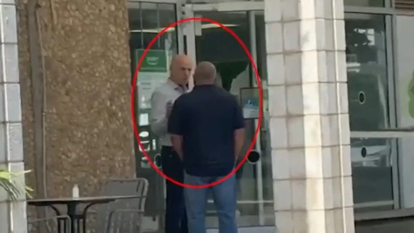 אמור לי מי חבריך: הפגישה של איזנקוט - עם בכיר מחאת קפלן