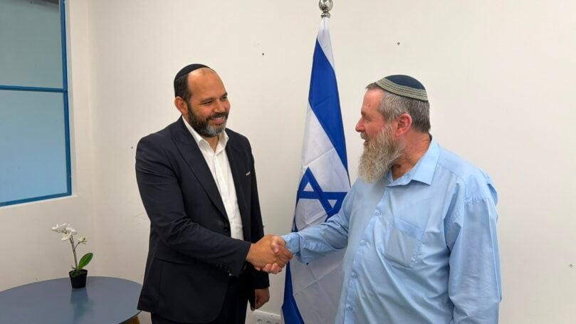 הרב שמעון טובול ואבי מעוז | צילום: דוברות נועם