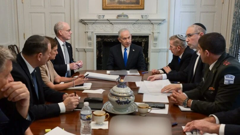 רה"מ הגיע לבית הלבן: הפגישה עם טראמפ תחל בדקות הקרובות