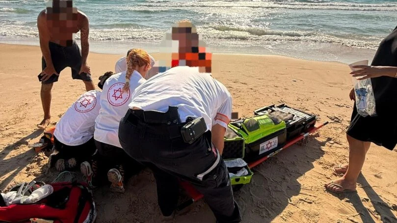 נלחמים על חייו: גבר כבן 60 טבע בחוף הבונים - מצבו אנוש