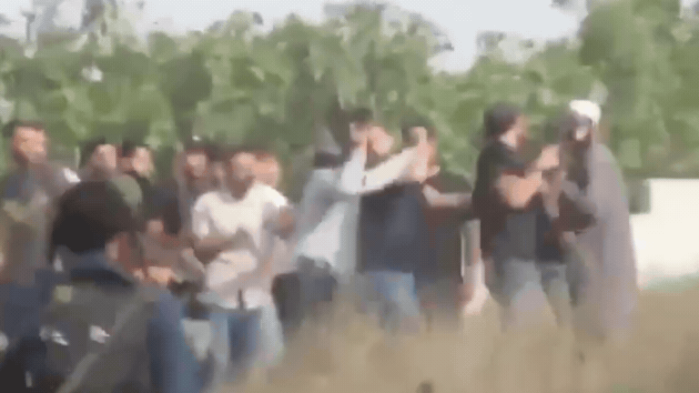 המהומה שיצרו הפורעים הערבים - וחטיפת הנשק שהובילה לפיגוע