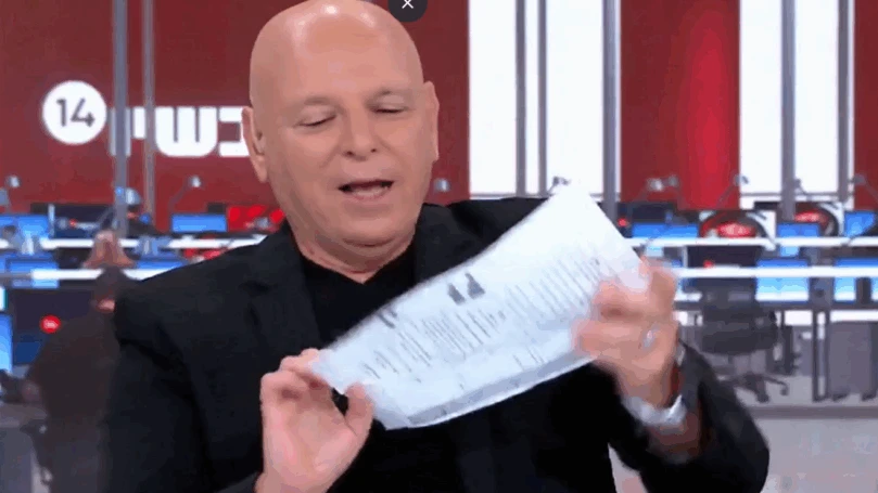 המהלך החריג של בועז גולן בשידור חי: "תחתום כמו בנט" | צפו