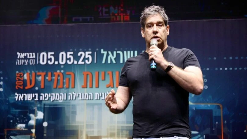 המהלך של ניר צוק יורד מהפרק: עסקת ישראכרט ובנק אש בוטלה