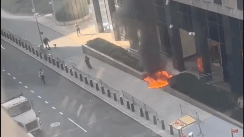 דיווח: מטען חבלה התפוצץ מחוץ למשרדי ה-FBI בניו יורק | צפו