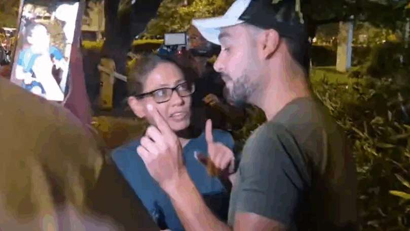 מרדכי דוד וענת קם בעימות פיזי בהפגנה: "אני אעיף אותו" | צפו