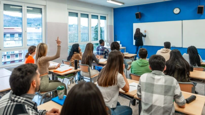 אנטיגונה למדנו, פיננסים פחות: מה שכחו ללמד אותנו בתיכון?