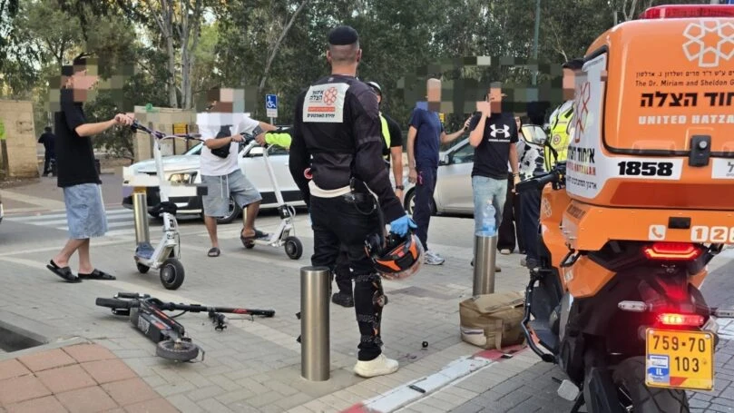 תאונה קשה בנתניה: ילד בן 10 נפגע מרכב בזמן שרכב על אופניים