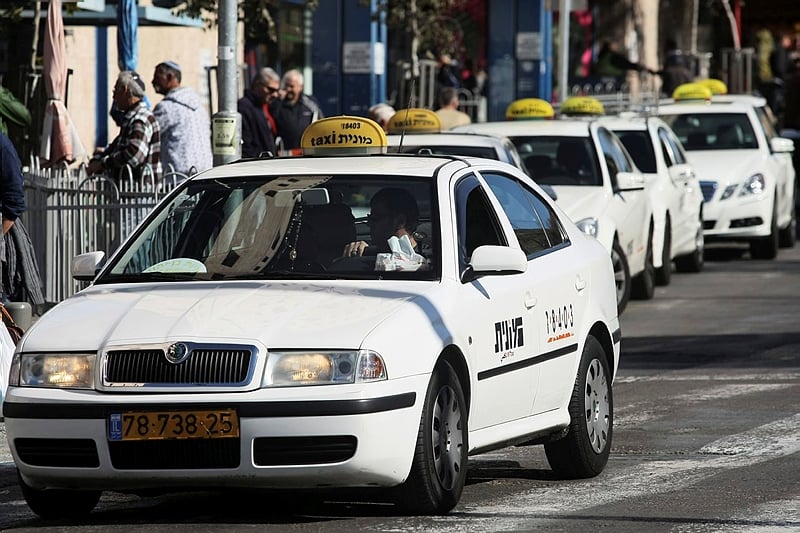 הפועל חולון חוגגת על הראש של נס ציונה
