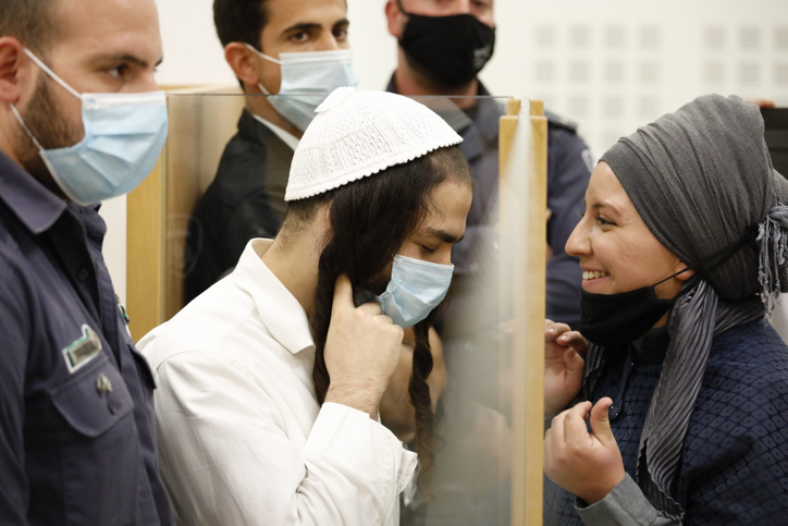 שקדים פלסטיני בחסות פעילים בינלאומיים ורבנים למען זכויות אדם