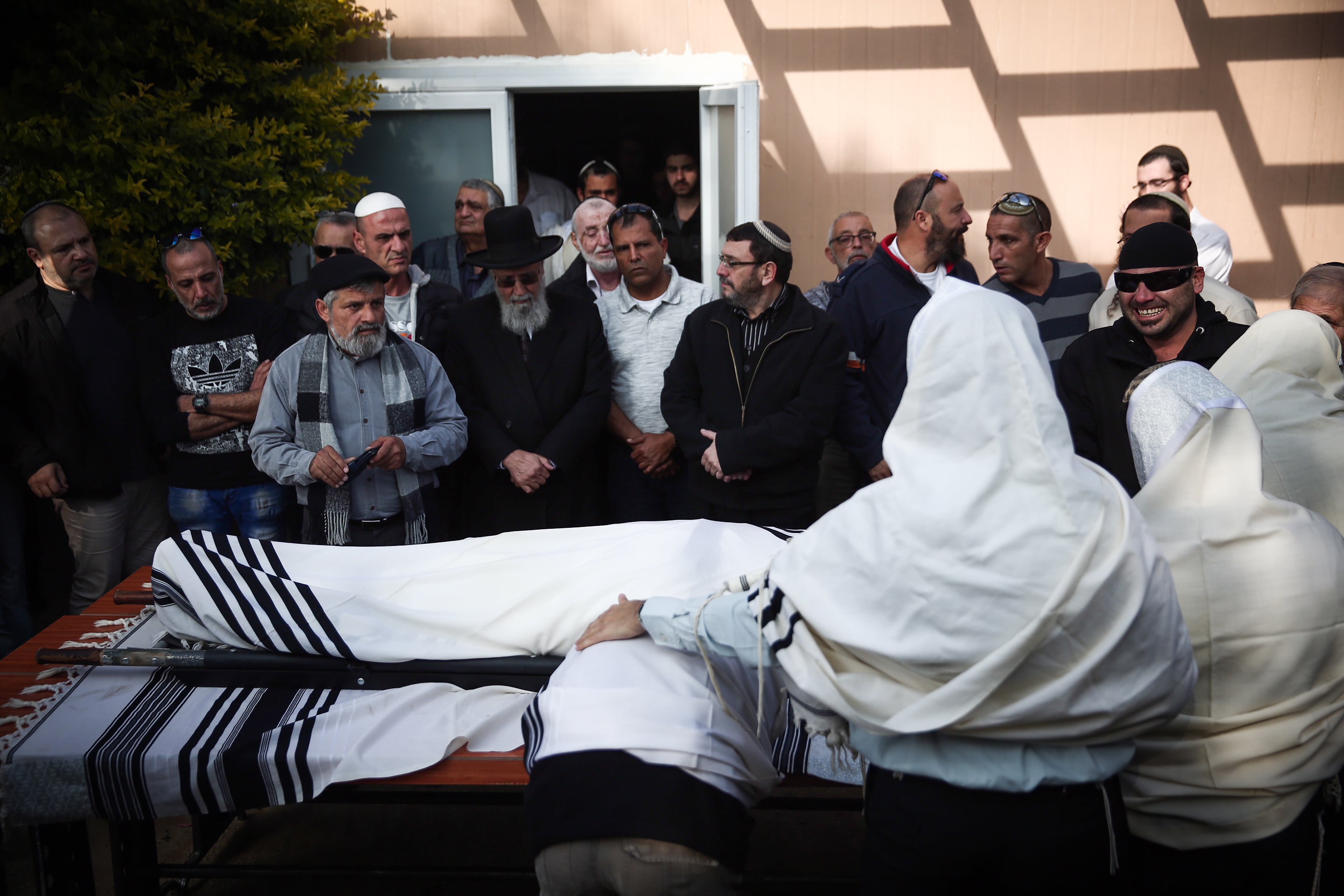 לווית הרב רזיאל שבח הי"ד. צילום: מרים אלסטר, פלאש 90