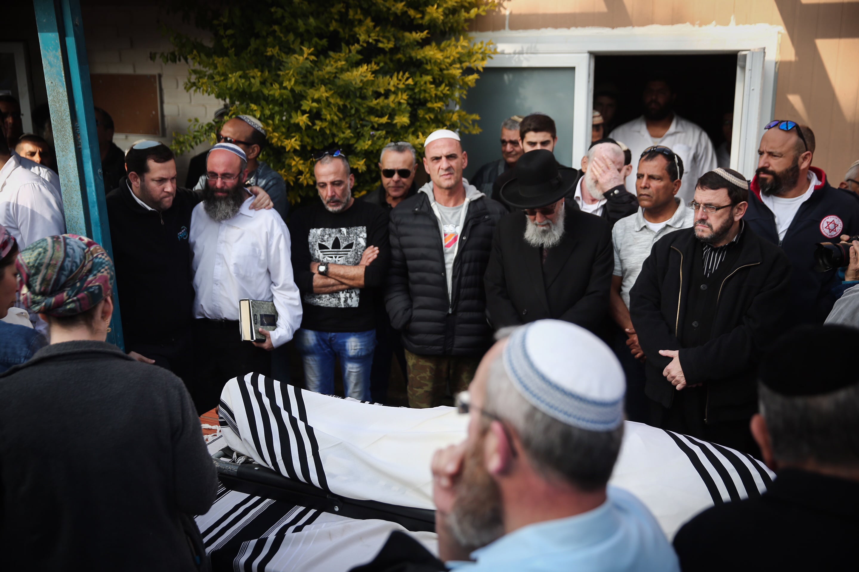 לווית הרב רזיאל שבח הי"ד. צילום: מרים אלסטר, פלאש 90