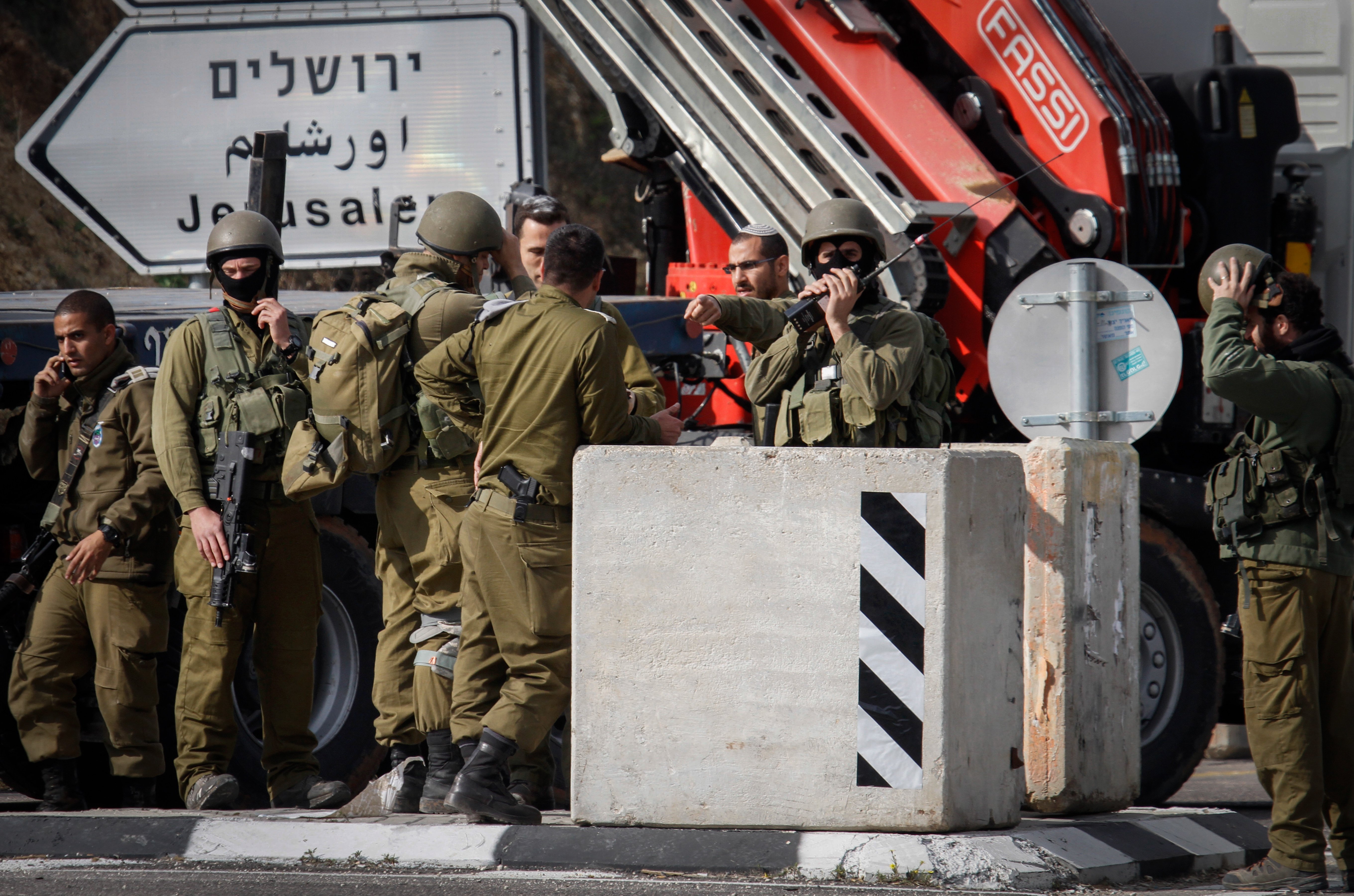 כוחות צה"ל סמוך לזירת הפיגוע בשומרון. צילום: פלאש 90