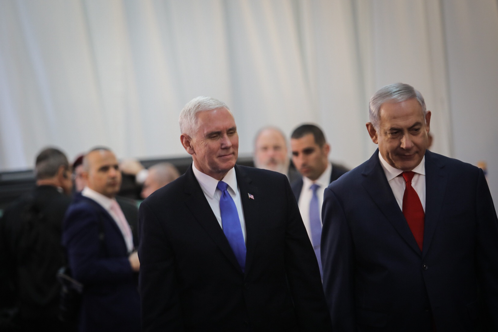 ראש הממשלה נתניהו וסגן הנשיא פנס בקבלת הפנים במשרד ראש הממשלה. צילום: הדס פרוש, פלאש 90