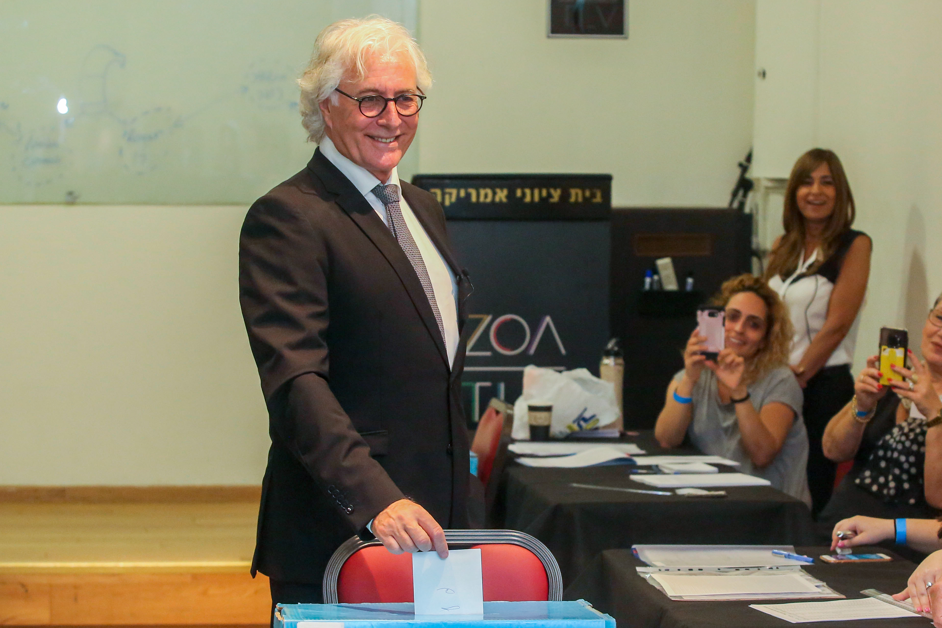 עו"ד ציון אמיר אמש בהצבעה. צילום: פלאש 90