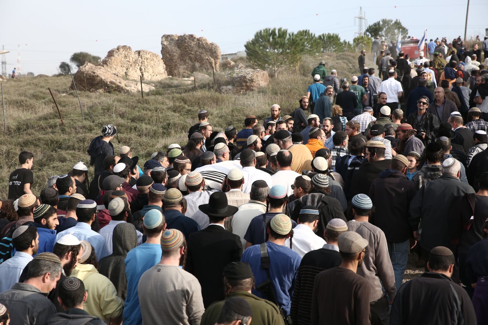 מסע הלוויה של הרב רזיאל שבח הי"ד. צילום: הלל מאיר/TPS