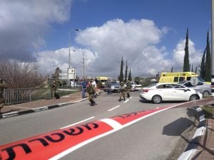 בני בן זקן עם איתי שכטר. צילום: משה בוקר/ערוץ 20
