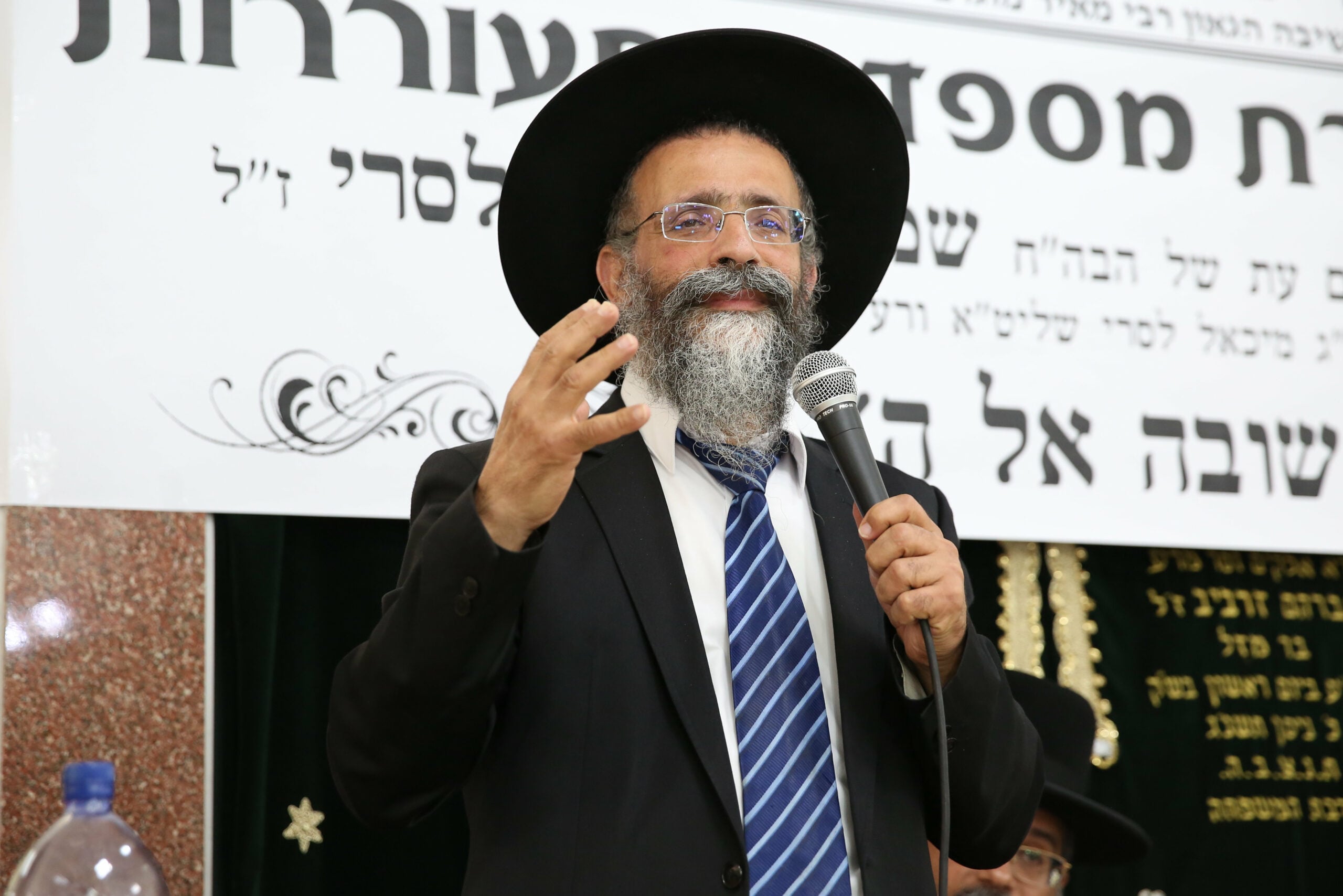 הרב לסרי: האהבה של הקב