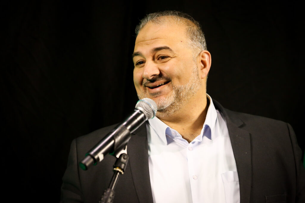 מנסור עבאס מנצור עבאס