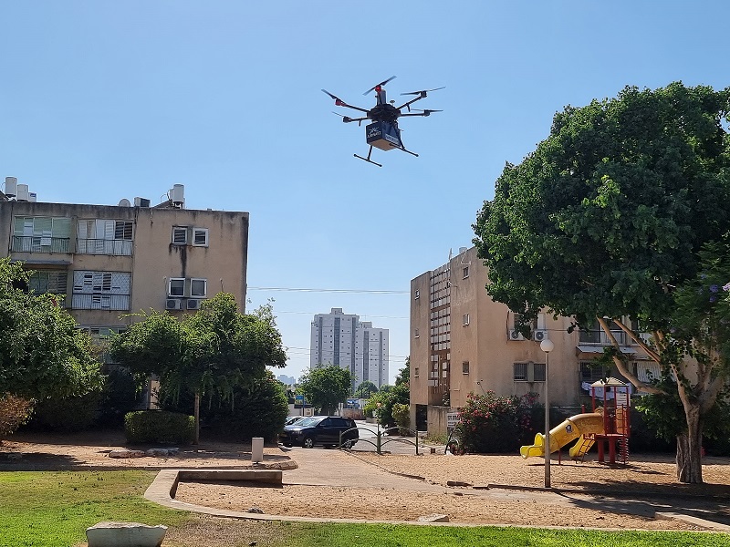 רחפן בשכונה, קרדיט: אביב בר זוהר