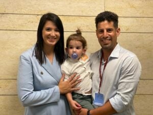 ח"כ שירלי פינטו ומשפחתה