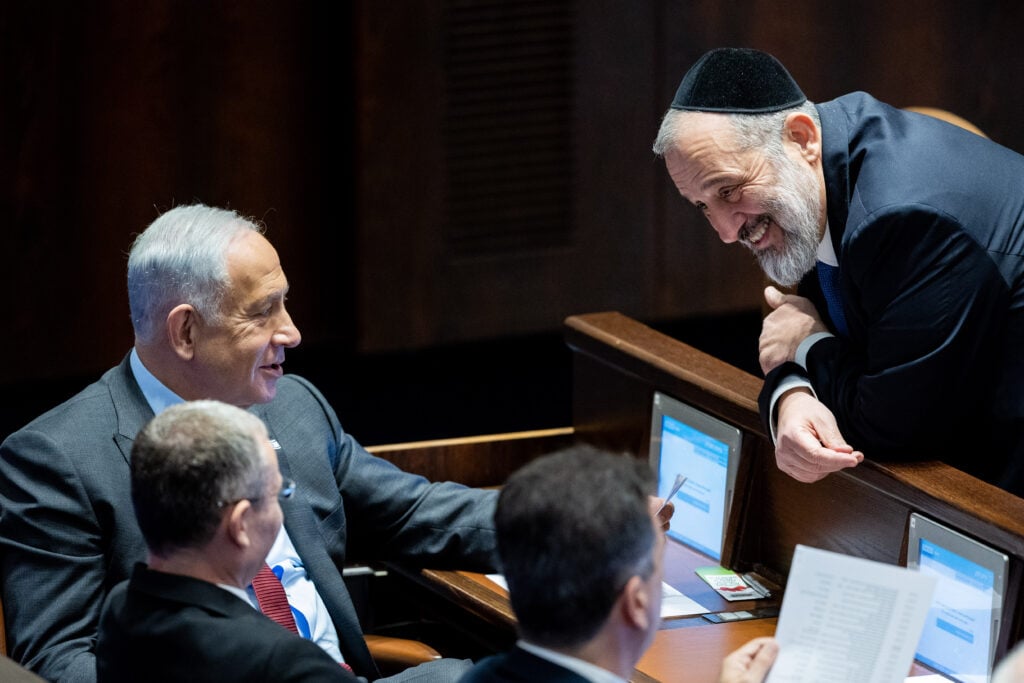 יו"ר ש"ס אריה דרעי ורה"מ בנימין נתניהו |