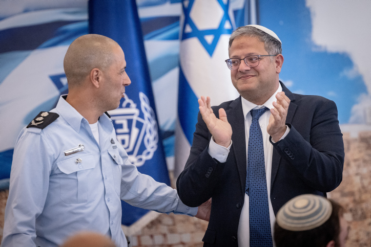 השר לביטחון לאומי איתמר בן גביר ונציב שב"ס קובי יעקובי | צילום: חיים גולדברג, פלאש 90