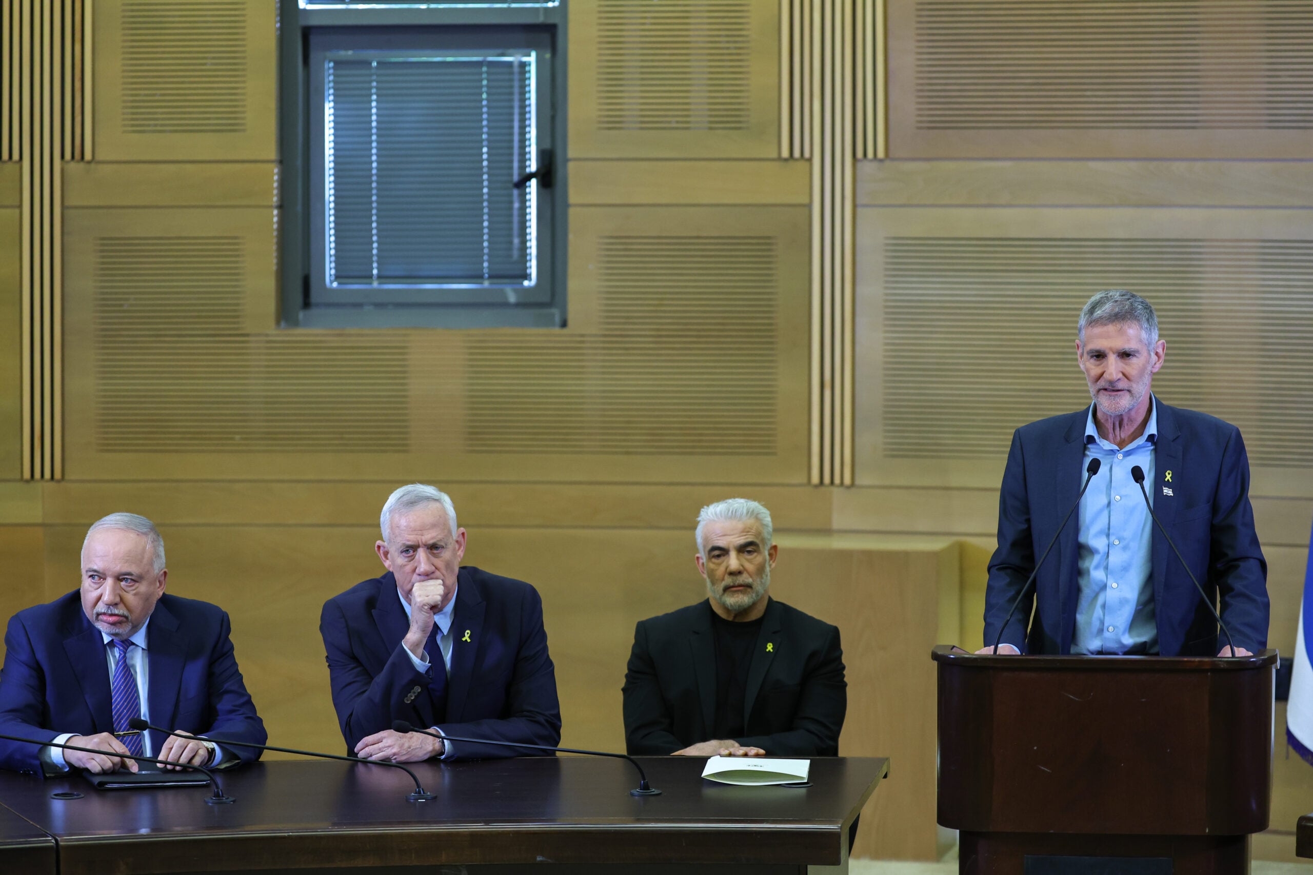 ראשי האופוזיציה: יאיר גולן, יאיר לפיד, בני גנץ ואיווט ליברמן |