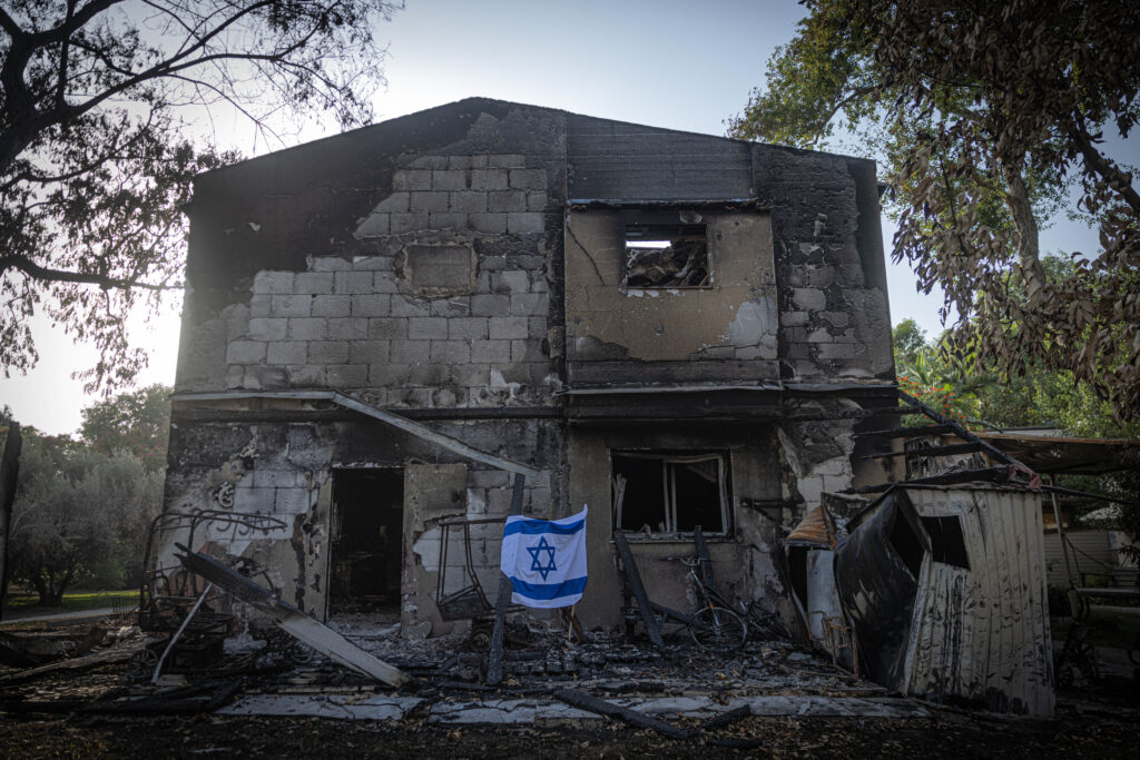 ההרס בקיבוץ בארי