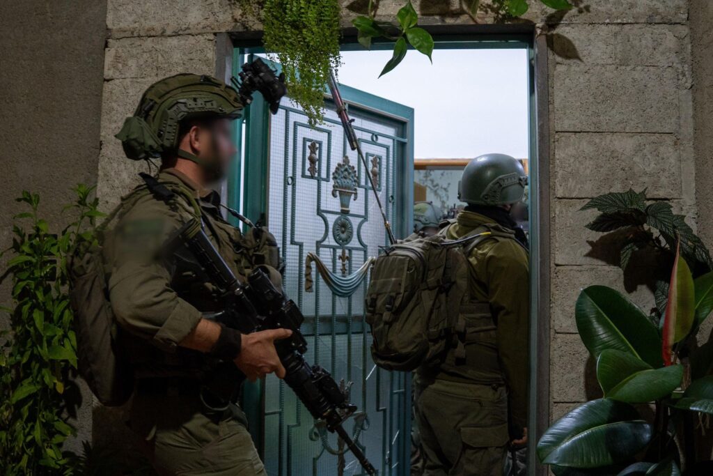 בפשיטה על ארבעה יעדים במקביל: כוחות צה״ל איתרו והחרימו אמצעי לחימה בדרום סוריה