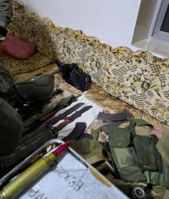 אמצעי הלחימה שאותרו בפשיטה לילית של כוחות חטיבה 226 בדרום סוריה