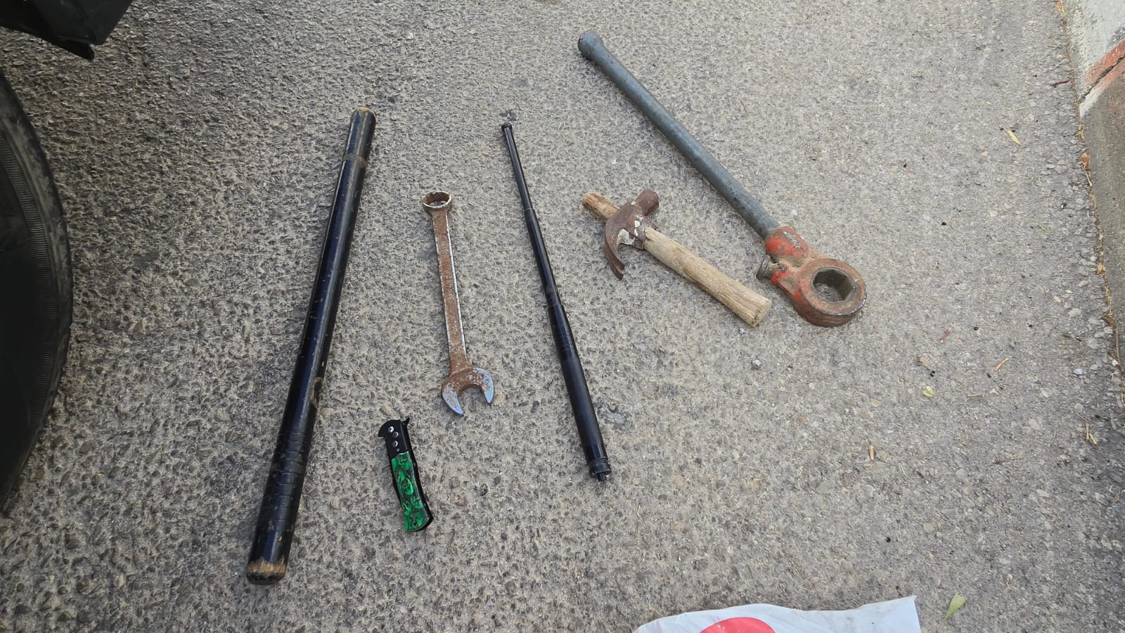 בדרך למשחק בסמי עופר: אוהד כדורגל נעצר עם כלי תקיפה