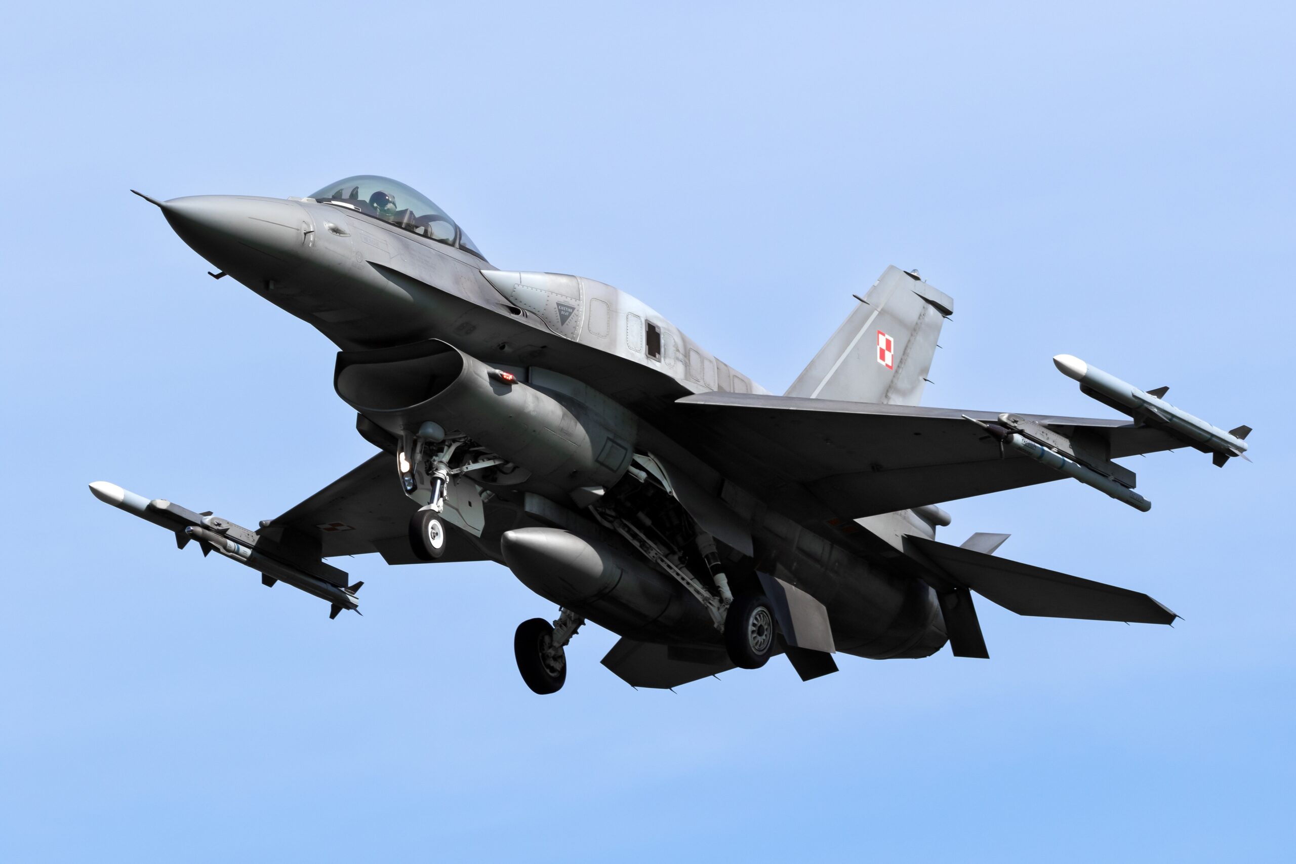 מטוס F16 של צבא פולין