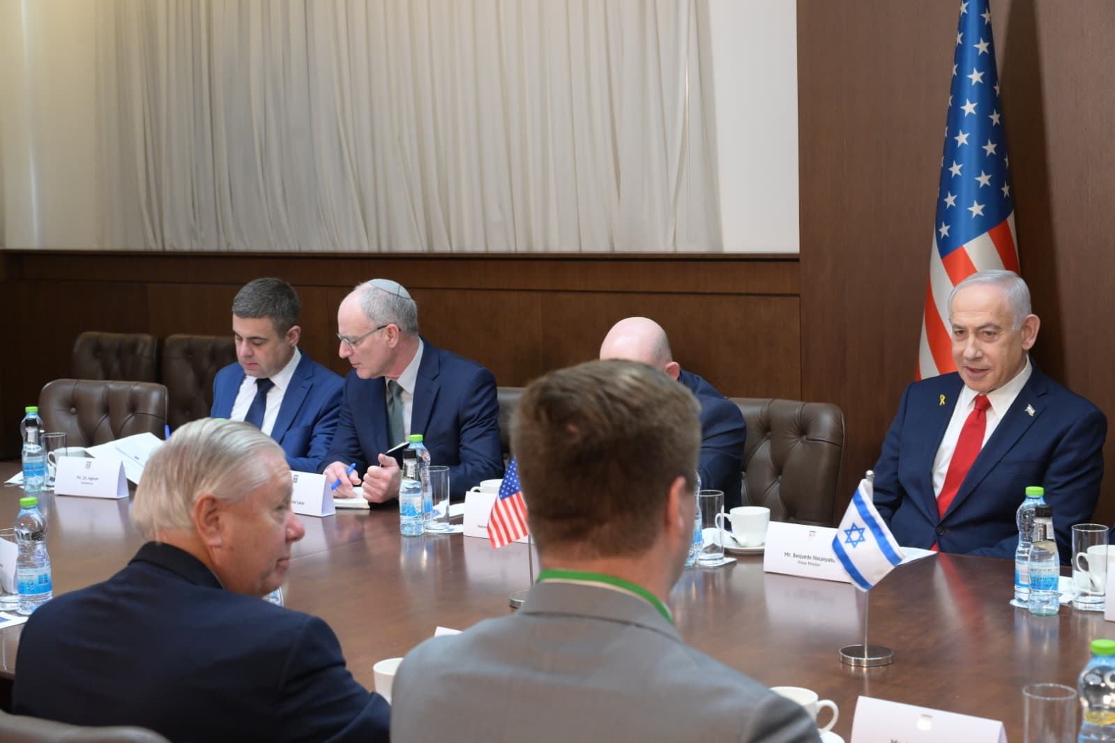 ראש הממשלה בנימין נתניהו נפגש היום (א׳) בלשכתו בירושלים עם הסנאטור האמריקני לינדזי גרהאם