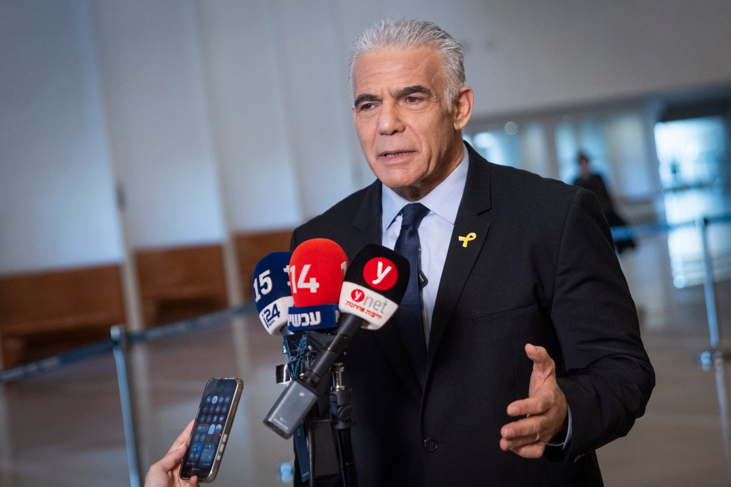 יאיר לפיד לפני הדיון על תקצוב המוסדות החרדיים בבג"ץ