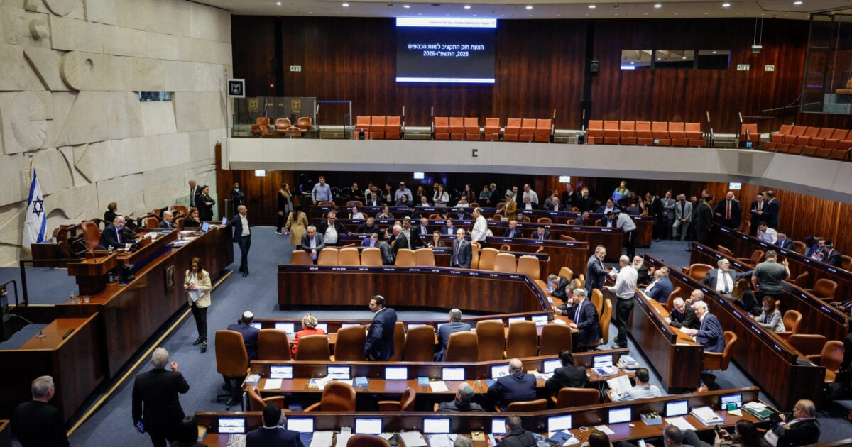 Kneset schválil základní zákon uznávající studium Tóry za hodnotu státu