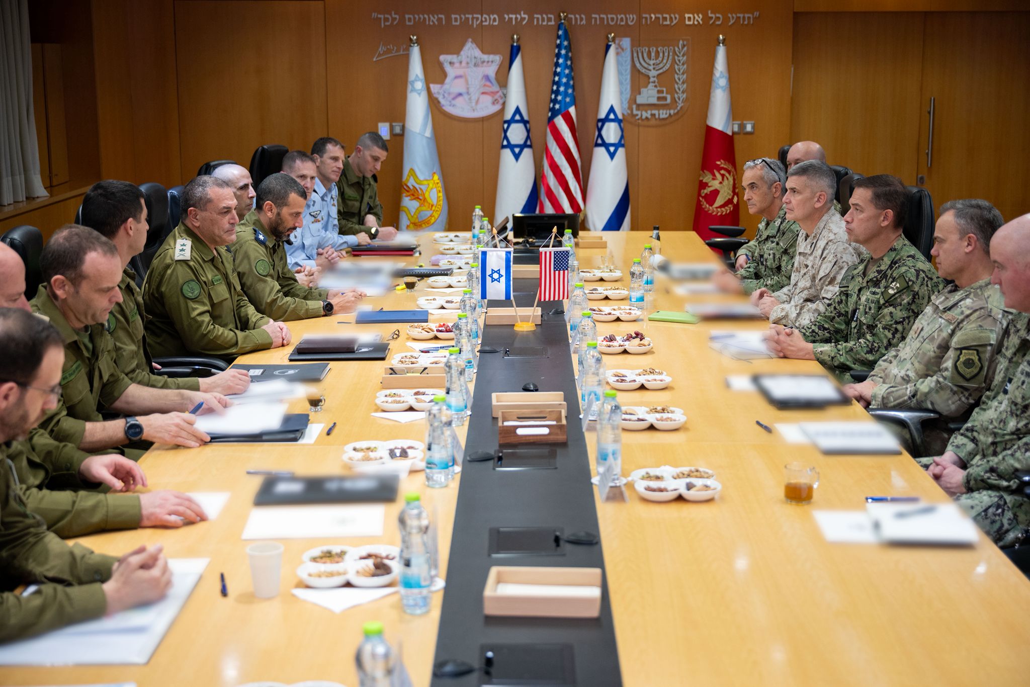 בצל המתיחות עם איראן: מפקד פיקוד המרכז האמריקני נפגש עם הרמטכ"ל