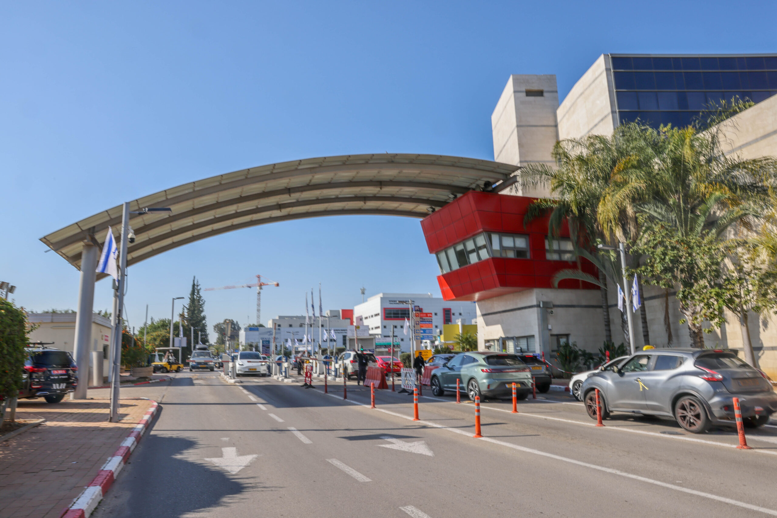 View of the Shamir Medical Center. January 30, 2025. Photo by Yossi Aloni/FLASH90 *** Local Caption *** בריאות שמיר בית חולים צריפין שמיר אסף הרופא