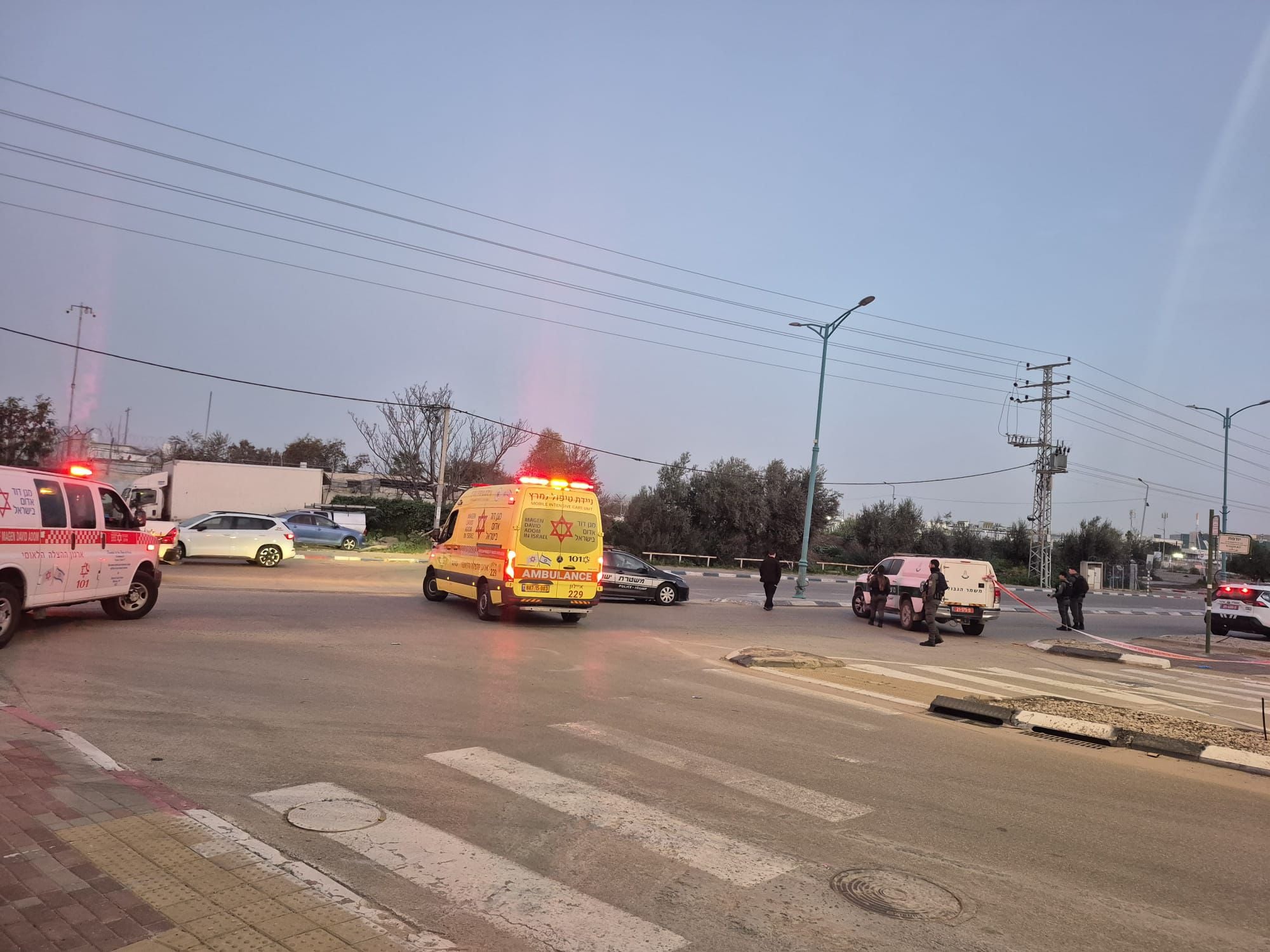 רצח בלוד: גבר כבן 50 נמצא ללא רוח חיים עם פציעות חודרות
