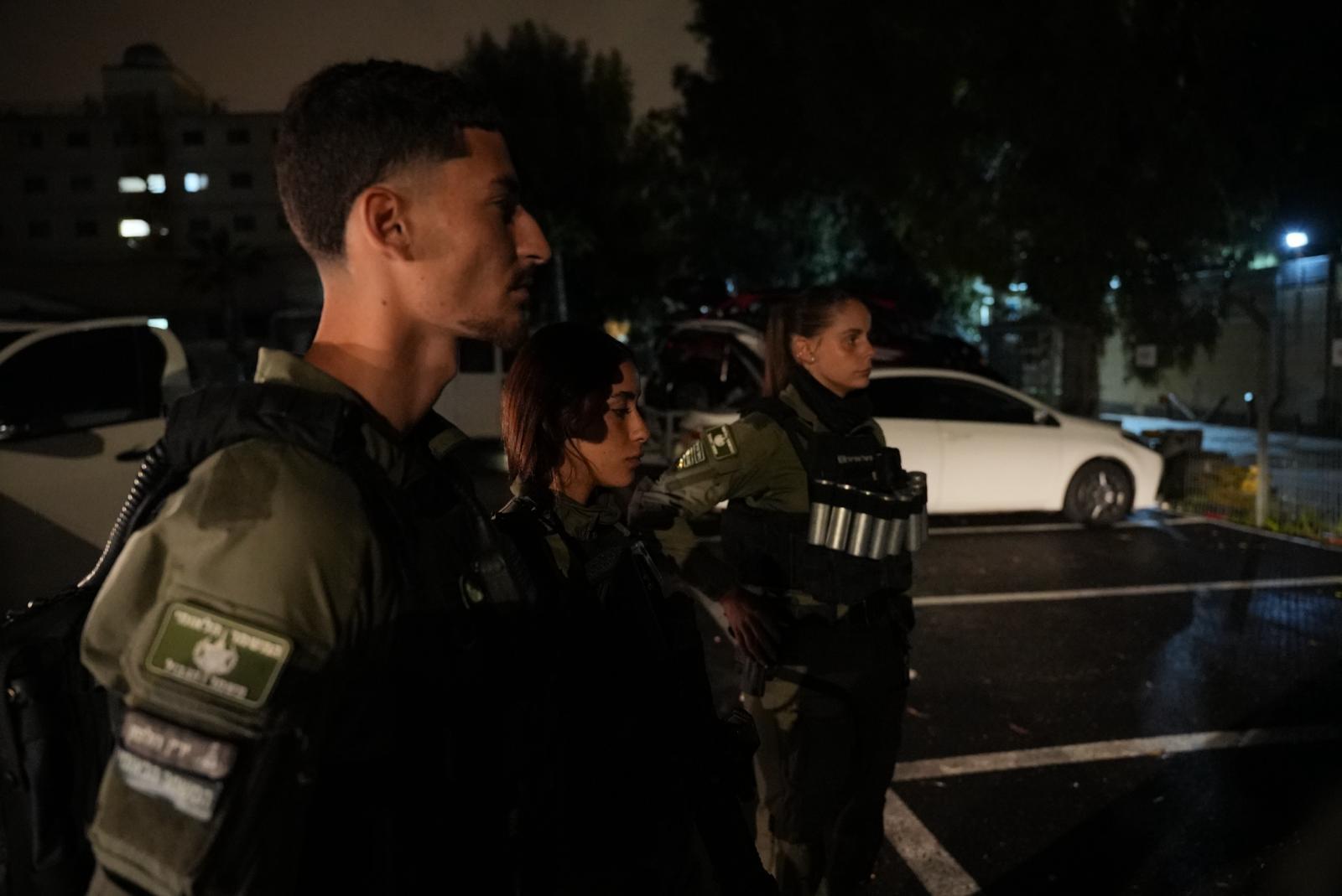 עשרות נעצרו בפשיטה בדרום בחשד לסחר והחזקה באמצעי לחימה