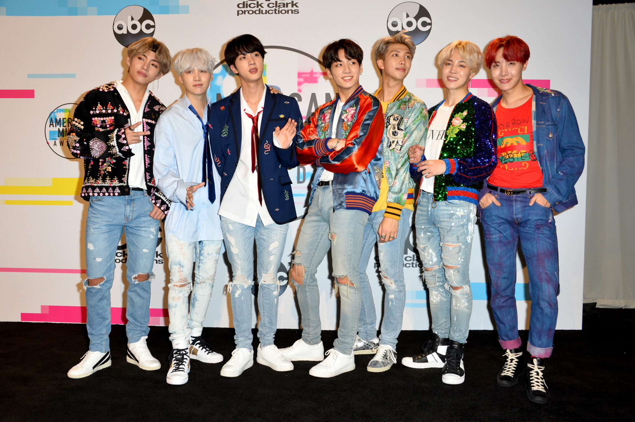להקת הבנים הקוריאנית BTS |
