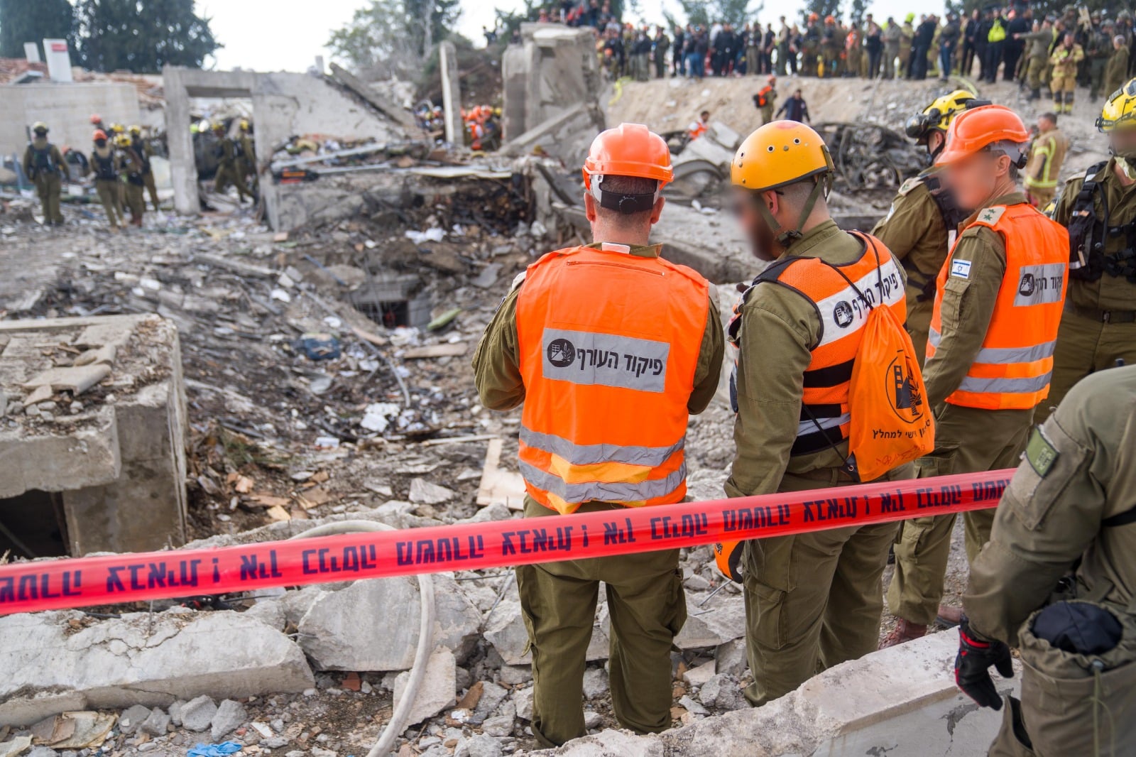 פעילות כוחותינו בזירת הנפילה בבית שמש | צילום: דו"צ