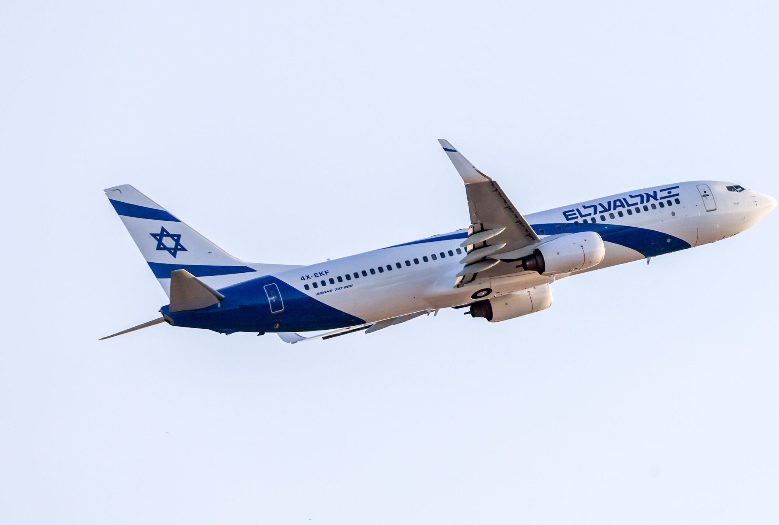 מטוס אל על ממריא בנמל התעופה הבינלאומי בן גוריון, מחוץ לתל אביב, 5 במרץ, 2026.