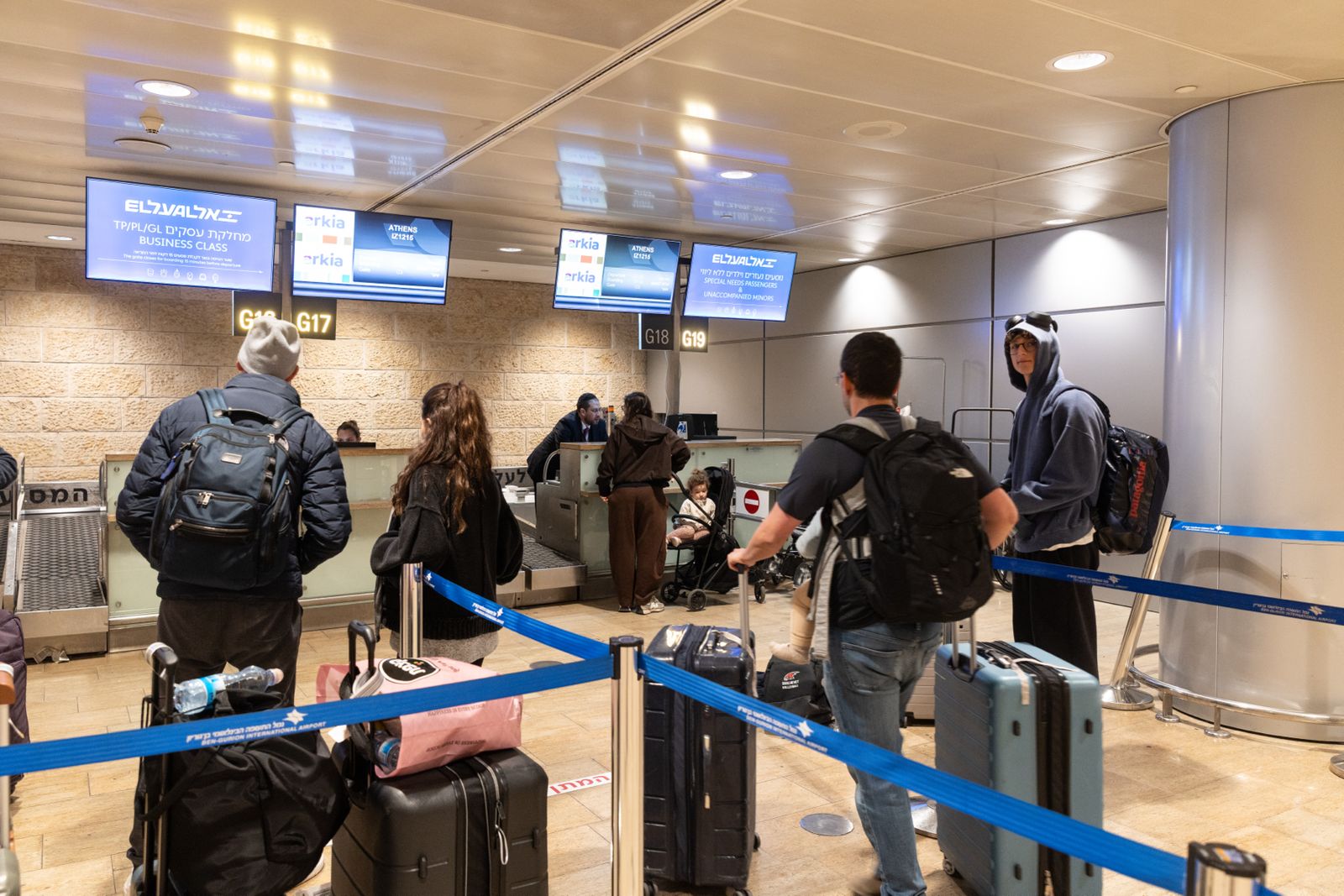 טיסות יוצאות מנתב"ג קרדיט : דוברות רשות שדות התעופה. צילומי סטילס מהבוקר נוסעים ראשונים בטיסות יוצאות