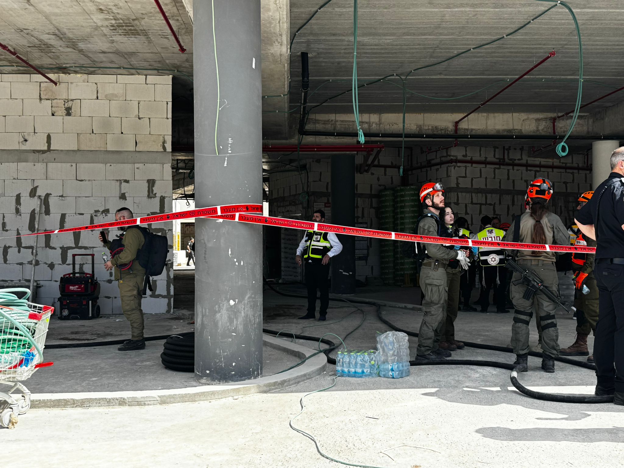 זירת הפגיעה במרכז הארץ | צילום: אלוני מור
