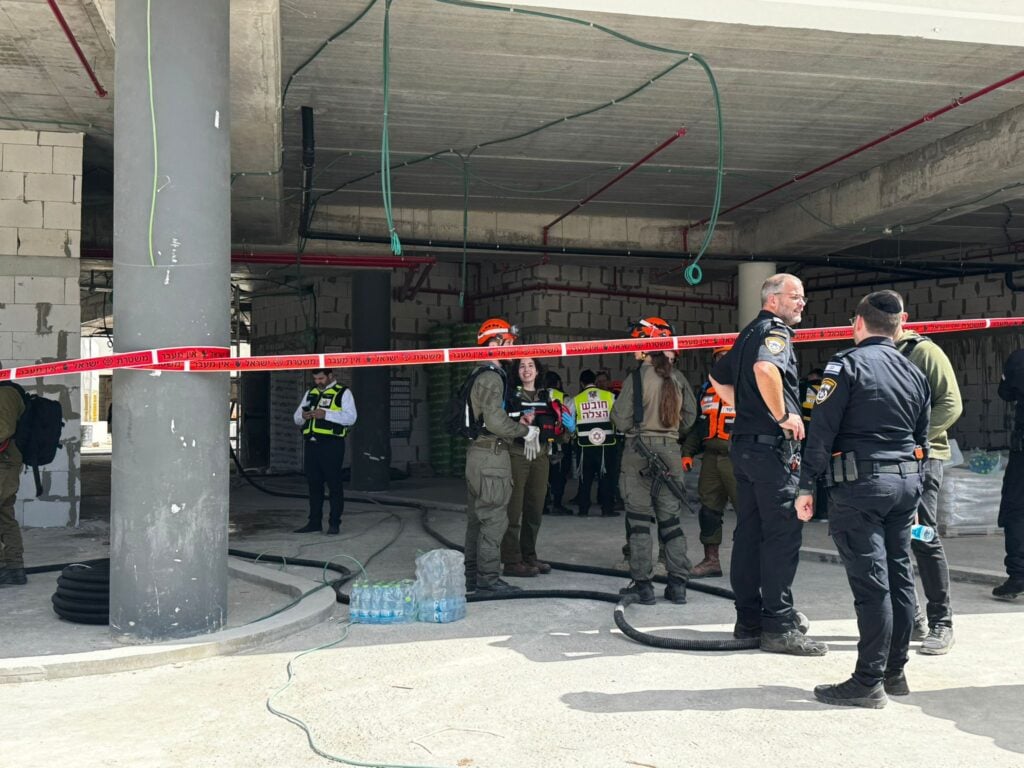 זירת הפגיעה במרכז הארץ | צילום: אלוני מור