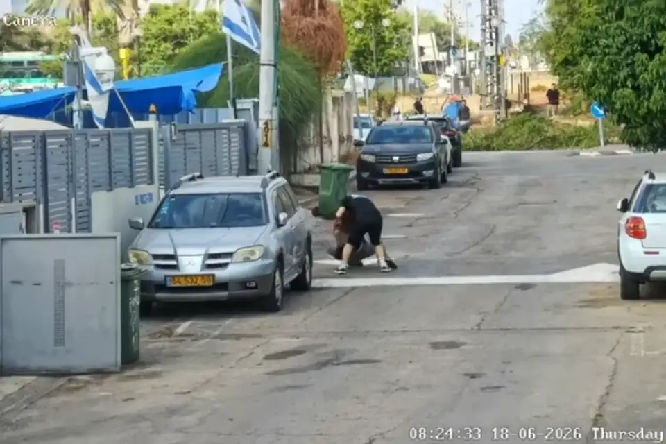 צעירה הותקפה באור יום באזור